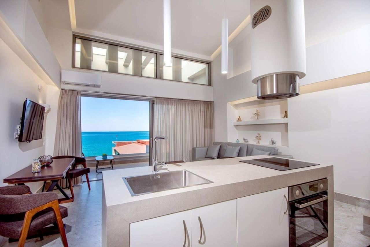Nama Sea Side Suites Pláka Екстериор снимка