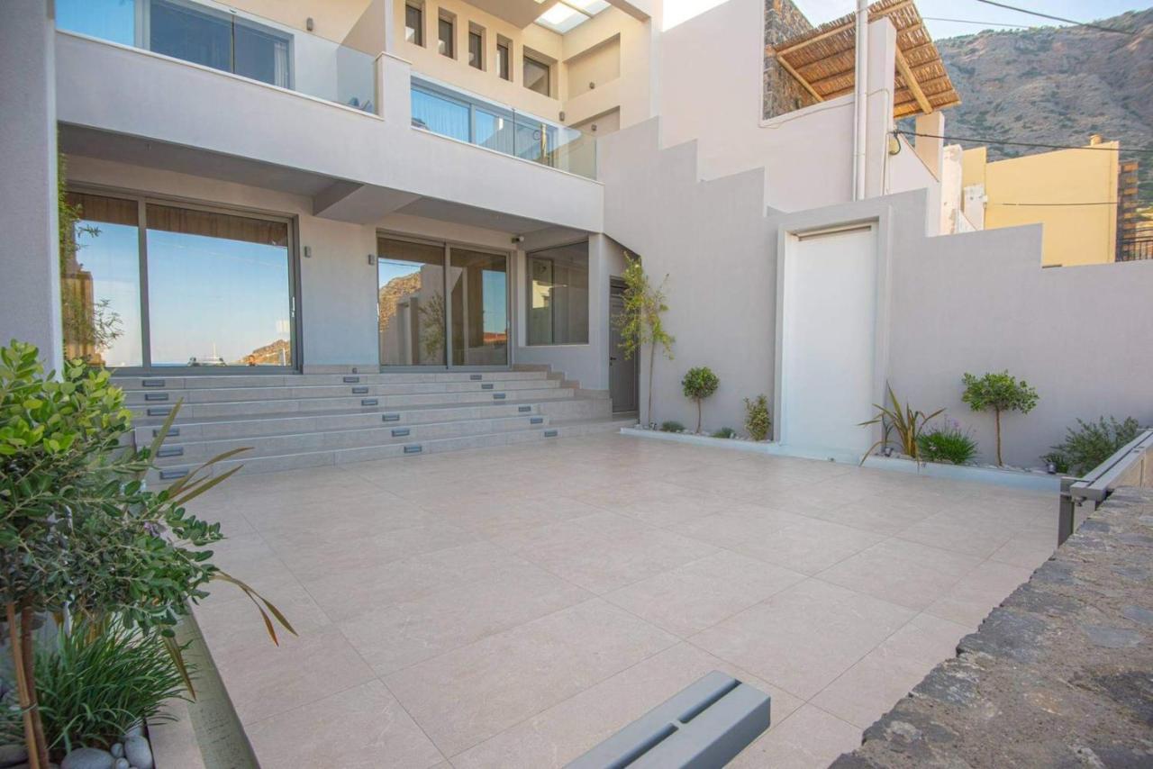 Nama Sea Side Suites Pláka Екстериор снимка